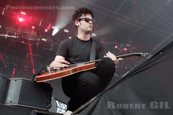 BLACK REBEL MOTORCYCLE CLUB - 2013-07-06 - BELFORT - Presqu'ile du Malsaucy - Robert Levon Been